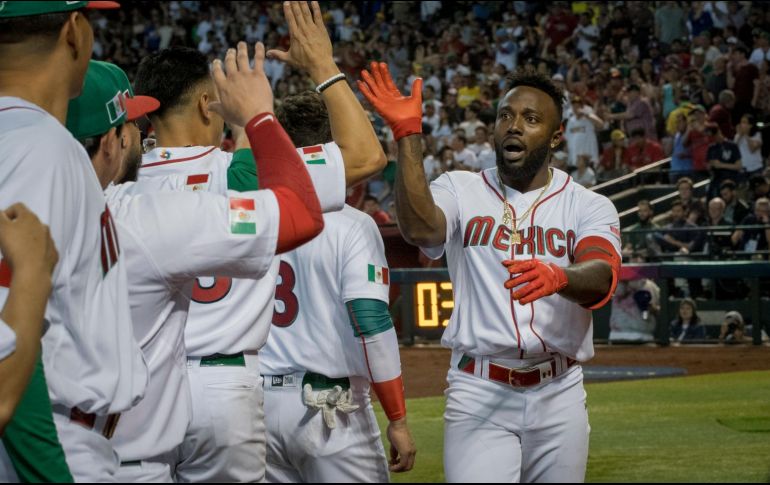 Jugadores mexicanos no tuvieron tiempo de lamentos y de inmediato le dieron vuelta a la página. EFE