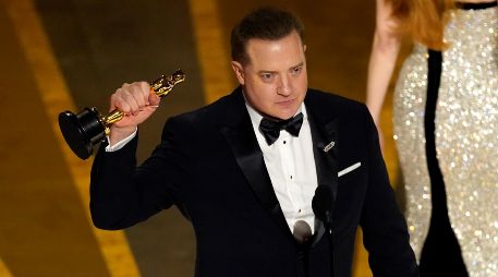 Brendan Fraser ha tenido en sus manos un personaje de los que gustan a Hollywood, por atormentado que busca la redención y porque requirió de una gran transformación física del actor. AP / C. Pizzello