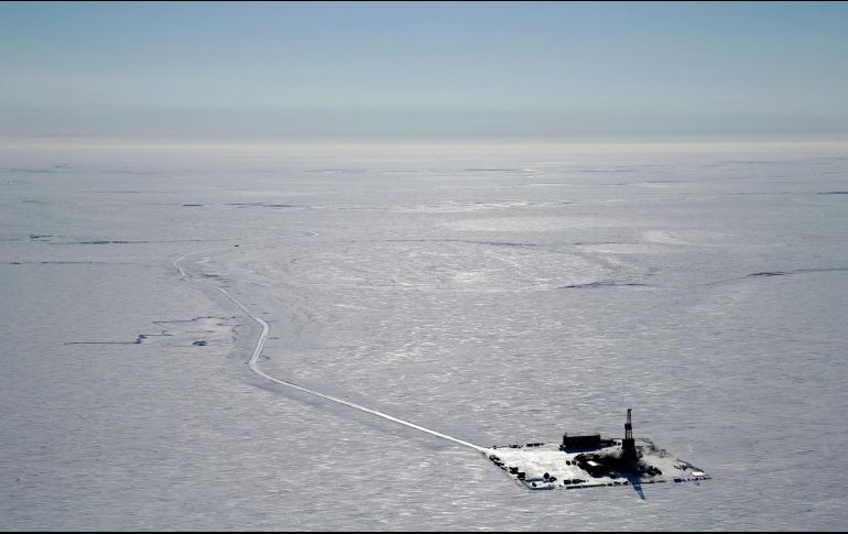 El proyecto Willow de ConocoPhillips Alaska podría producir hasta 180 mil barriles de petróleo por día. AP/ARCHIVO