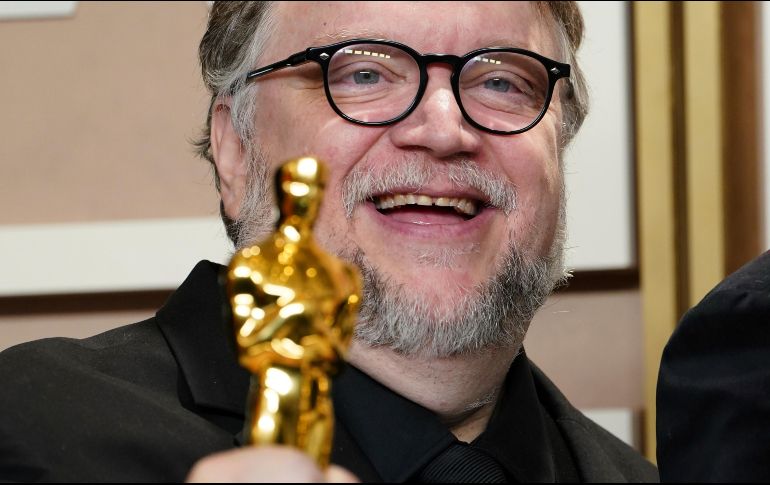 Guillermo del Toro responde el cuestionamiento a si es o no americanista. AP/ARCHIVO