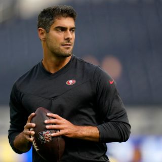 Raiders contratan a la estrella de la NFL Jimmy Garoppolo