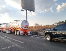El combustible fue asegurado y trasladado a un depósito de Pemex para el respectivo resguardo. ESPECIAL/Policía Estatal