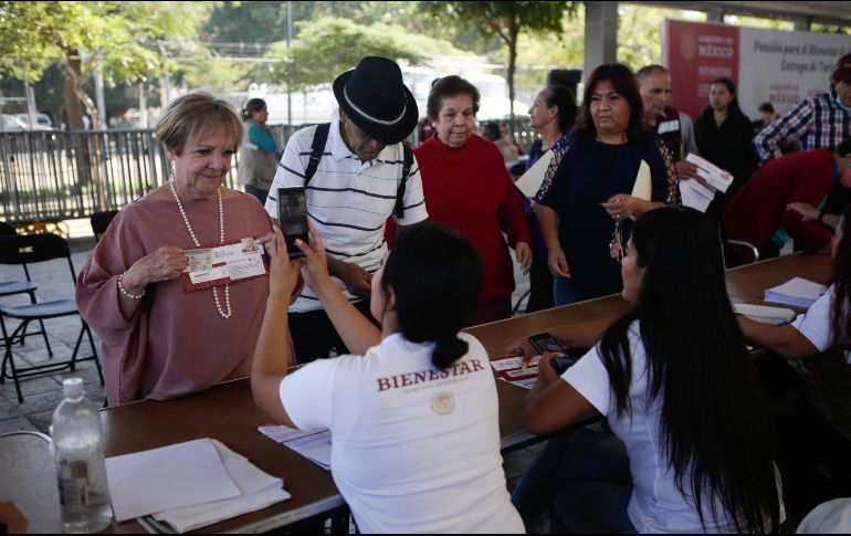 Las y los beneficiarios de la Pensión para el Bienestar de las Personas Adultas Mayores reciben el pago de 4 mil 800 pesos al bimestre. EL INFORMADOR/ ARCHIVO