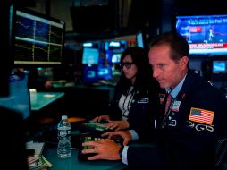 Por sectores, prácticamente todos en Wall Street mostraban números rojos en estas horas de apertura. AFP/ARCHIVO