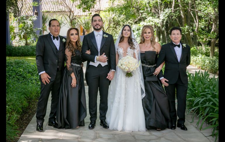 René Castillo, Georgina Paredes, René Castillo, Vanessa Porras, María Emilia Bejarano y Alberto Porras. GENTE BIEN JALISCO/ Jorge Soltero