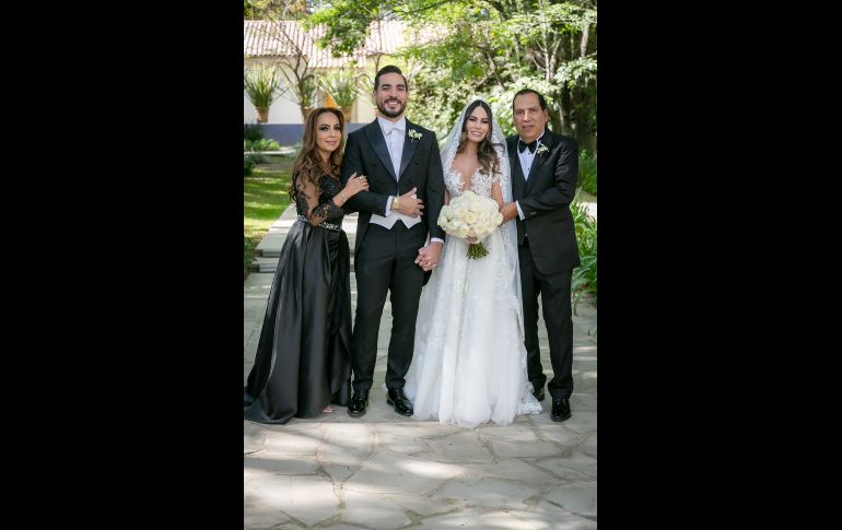 René Castillo, Georgina Paredes, René Castillo, Vanessa Porras, María Emilia Bejarano y Alberto Porras. GENTE BIEN JALISCO/ Jorge Soltero