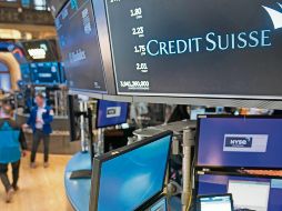 Esta semana, la entidad suiza empezó con la caída de su cotización tras conocerse lo que ocurría en EU; el martes empeoró con la publicación de su informe anual, debido a la “fragilidad” en sus controles internos. AP