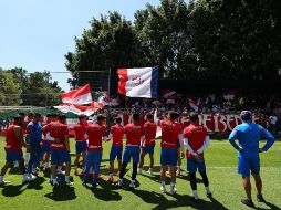 Toda una fiesta rojiblanca fue lo que se vivió en Verde Valle. ESPECIAL/Chivas