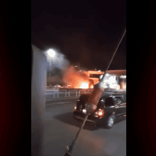 Así se vio la quema de vehículos, tras balacera en Teocaltiche (VIDEO)