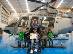 En el acto ceremonial hubo diversas actividades para mostrarle al pequeño Jared Alejandro un poco de la vida militar. EL INFORMADOR/C. Zepeda
