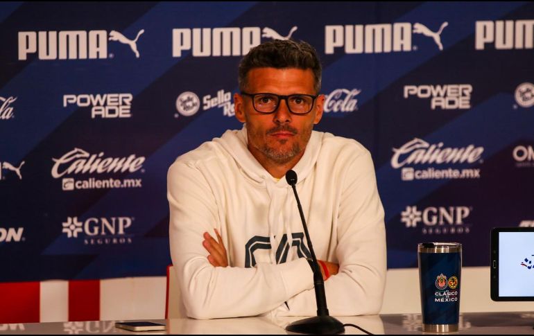 Chivas llega un lugar arriba de las Águilas en la tabla general y con un punto más, pero para Fernando Ortiz, director técnico azulcrema, nada de eso importa al jugar un clásico. EL INFORMADOR / A. Navarro