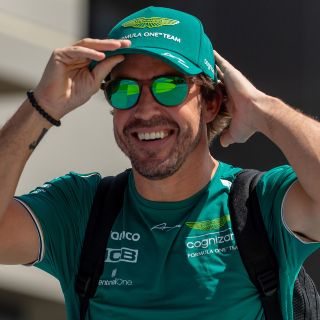 Alonso pide ayuda a Checo Pérez y Max Verstappen para ganar el GP de Australia
