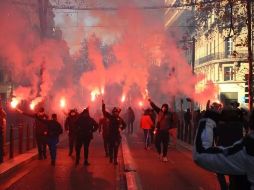 Múltiples manifestaciones continúan ante descontento con reforma que retrasará la edad mínima de jubilación de los 62 años a la edad de 64. AFP