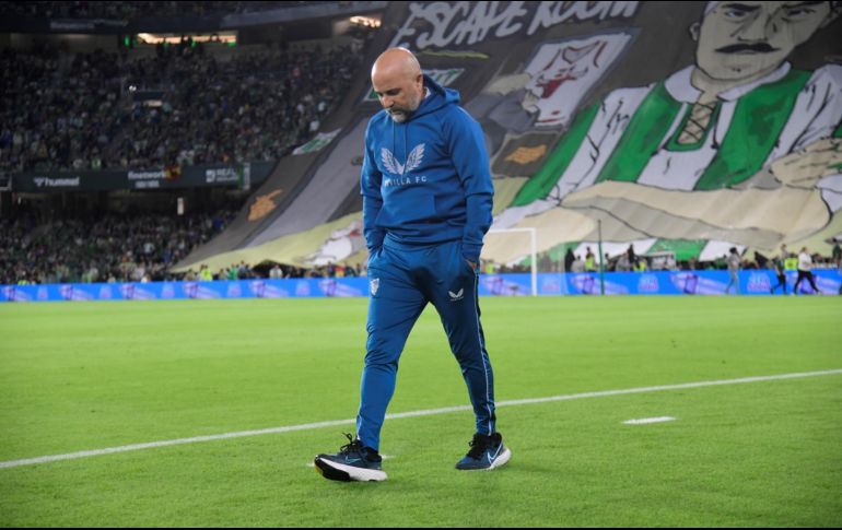 Sampaoli estuvo al frente del Sevilla en 31 duelos desde que suplió a Julen Lopetegui el año pasado y se despide con 13 triunfos, seis empates y 12 derrotas en todas las competencias. AFP / ARCHIVO