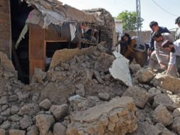 Las víctimas murieron al derrumbarse varios techos. AP