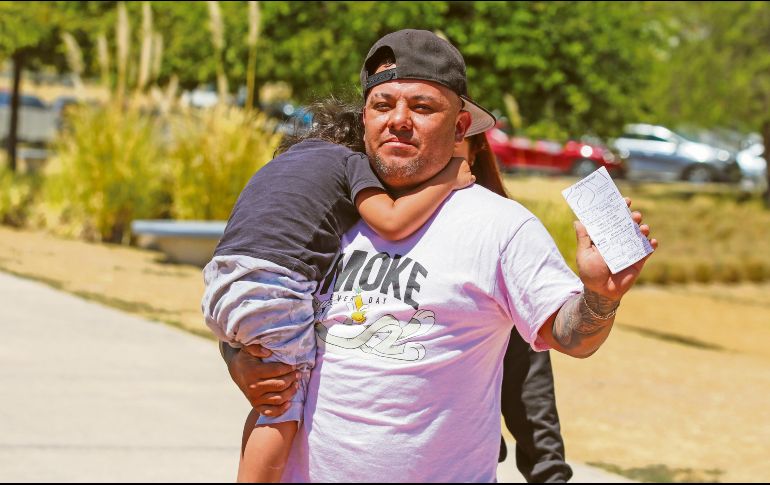 Las personas aprovecharon el primer día de venta de boletos para asegurar su ingreso a la próxima pelea del “Canelo” Álvarez. EL INFORMADOR/ A. Navarro