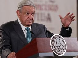 El jefe del Ejecutivo consideró que para que un profesional ocupe un cargo público debe tener 10 años de experiencia, pues que luego de ciertos años de ejercer su oficio, se vuvelven ''gángsters''. SUN