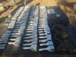 Aseguran mega arsenal explosivo en Santa María del Oro