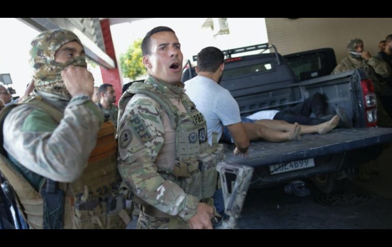 Los agentes tuvieron el apoyo de dos helicópteros blindados y fueron aprehendidos 13 fusiles. ESPECIAL