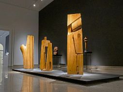 La muestra está conformada por un conjunto de piezas de diversos materiales como la madera. CORTESÍA