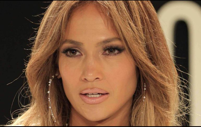 Jennifer López comenta que a sus 53 años de edad no tiene miedo de desafiarse a ella misma. SUN / ARCHIVO
