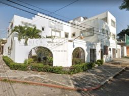 Personal de la clínica la encontró, llamó a los servicios de emergencia, pero ya estaba muerta. ESPECIAL