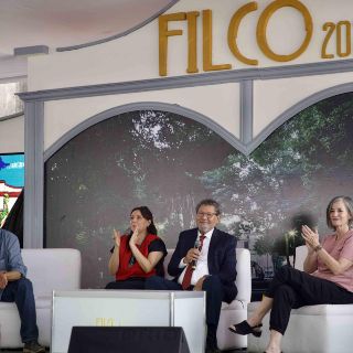 Rinden homenaje a Élmer Mendoza y su obra