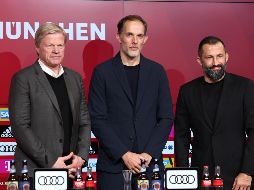Oliver Khan (izquierda), Thomas Tuchel (centro) y Hasan Salihamidzic (derecha) en rueda de prensa. EFE /A. Szilagyi