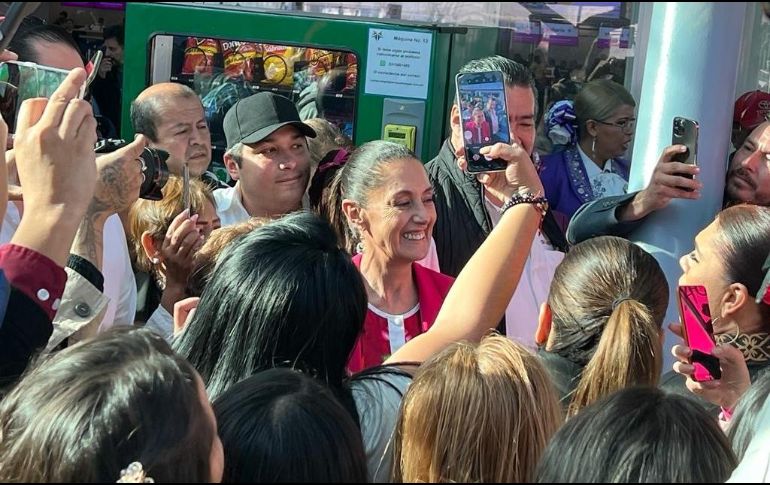 CLAUDIA SHEINBAUM. Las mariachis le cantaron a Claudia Sheinbaum 