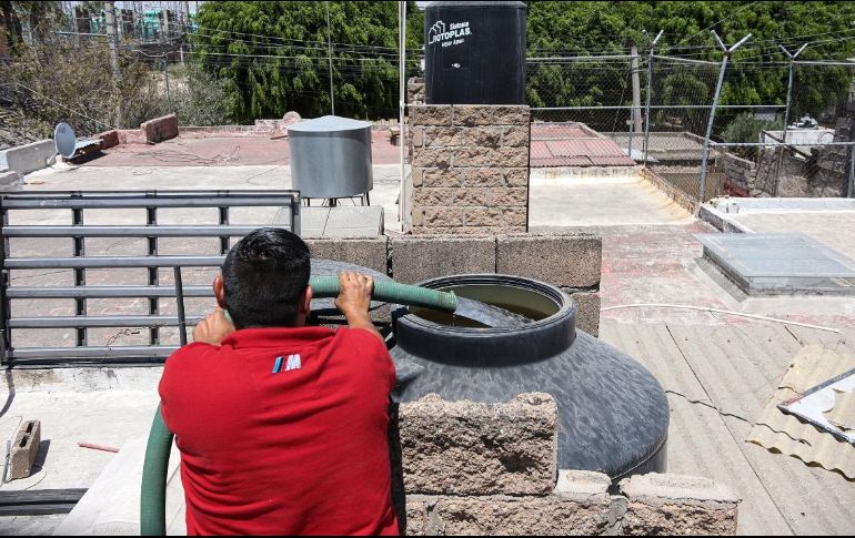 Un total de 50 pipas estarán funcionando las 24 horas de manera gratuita en 200 colonias del municipio. EL INFROMADOR/ CARLOS ZEPEDA