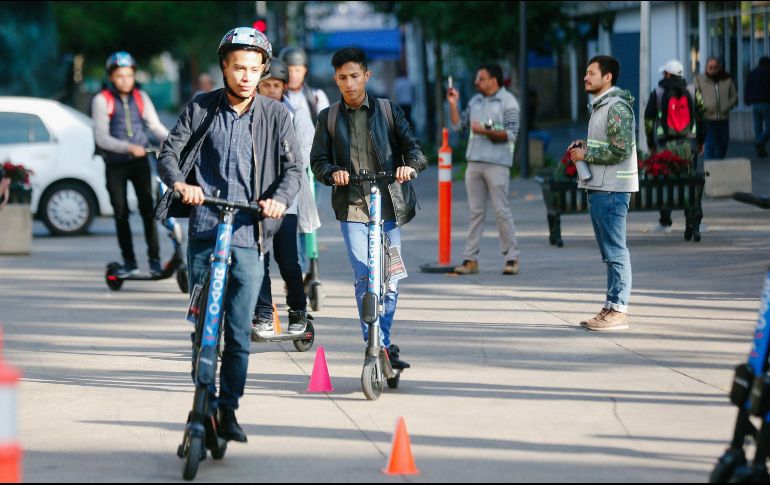 Los scooter son ideales para trayectos cortos o para usarlos con la finalidad de combinar sistemas de transporte. EL INFORMADOR/ ARCHIVO