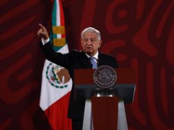 López Obrador dice que ellos no son iguales a los que fabrican delitos, que ya no es el tiempo de gobiernos autoritarios. ARCHIVO