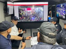 El C5 Guadalajara con el Centro de Mando Móvil de la Comisaría de Guadalajara monitoreará las cámaras que se encuentran en las inmediaciones del inmueble de la Calzada Independencia. ESPECIAL / Policía de Guadalajara