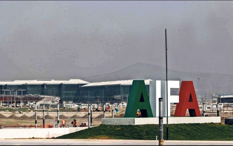 El AICM sigue saturado a un año de operaciones del AIFA. SUN/ARCHIVO