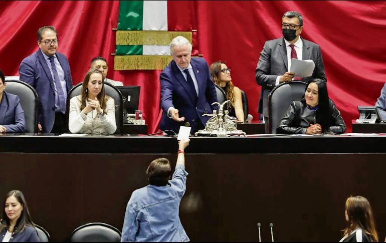 La Cámara de Diputados optó por la insaculación para definir a los consejeros y a la consejera presidente del INE. EL UNIVERSAL