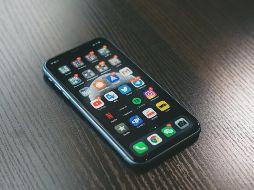 No importa si tu celular te jugó una mala pasada; en la configuración del teléfono puedes ajustar la hora manualmente. ESPECIAL/UNSPLASH