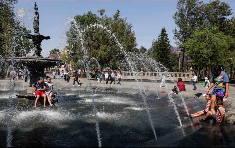 ¡Toma precauciones ante la ola de calor! Prevén temperaturas máximas de 45 grados. SUN/ARCHIVO