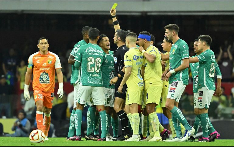 El partido del sábado fue polémico, y terminó con el marcado empatado a dos goles. IMAGO7