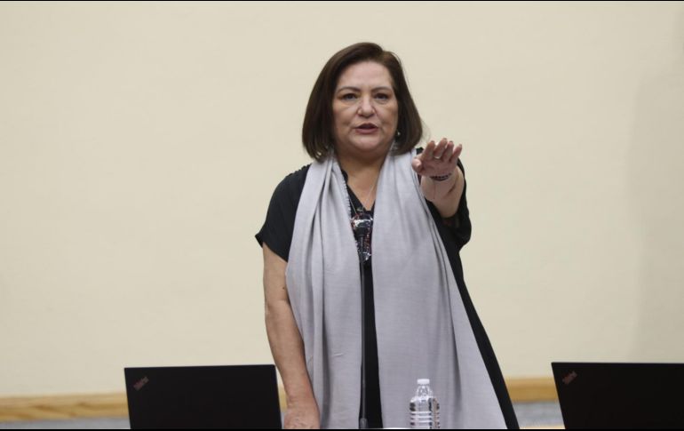 Guadalupe Taddei, primera consejera presidenta del INE, recibió aplausos de las consejeras y consejeros presentes. ESPECIAL/INE