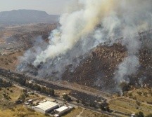 El incendio en el Cerro del Tepopote se desde la Carretera a Nogales. ESPECIAL
