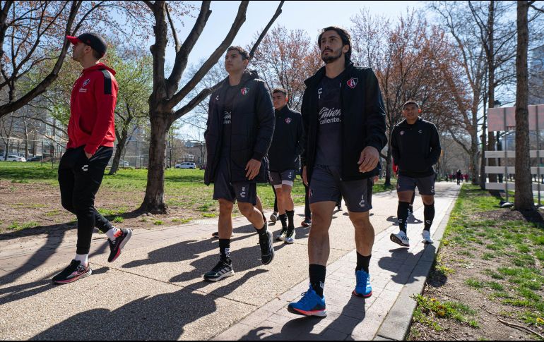 Para la relajación y para romper con la rutina y la monotonía, los rojinegros disfrutaron de una caminata por las calles principales. ESPECIAL