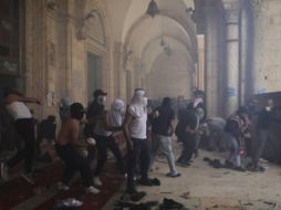 Movimiento Hamás llamó a los palestinos a acudir en masa a la mezquita para defenderla. ESPECIAL