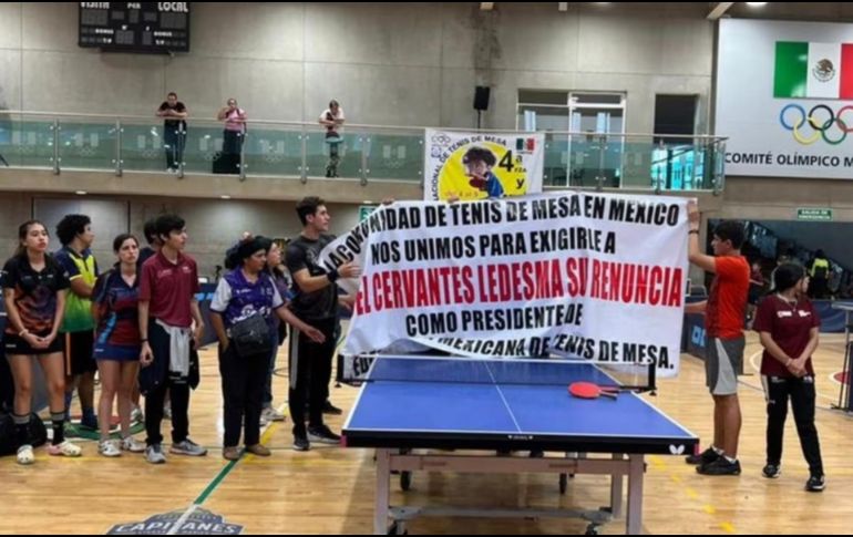 Los manifestantes interrumpieron el Campeonato Juvenil de Cuarta Fuerza de Tenis de Mesa. ESPECIAL