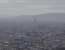 No es la primera vez que se visualizan nublados los cielos debido a la contingencia ambiental que produce la contaminación. EL INFORMADOR/ARCHIVO