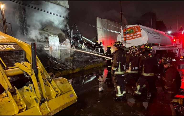 Clara Brugada, alcaldesa de Iztapalapa, informó que el incendio en Sector Envases Vacíos había sido controlado en su totalidad 