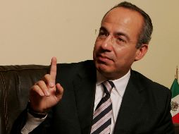 Felipe Calderón se unió a la ola de condolencias luego de darse a conocer la muerte de Julián Figueroa. SUN/ARCHIVO