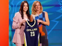 Lou López Sénéchal es la primera mujer mexicana en jugar en la Women's National Basketball Association. Twitter/@NBAMEX