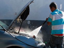 Pagar por el lavado del vehículo es un gasto hormiga que se acumula y no te permite ahorrar. EL INFORMADOR/ ARCHIVO