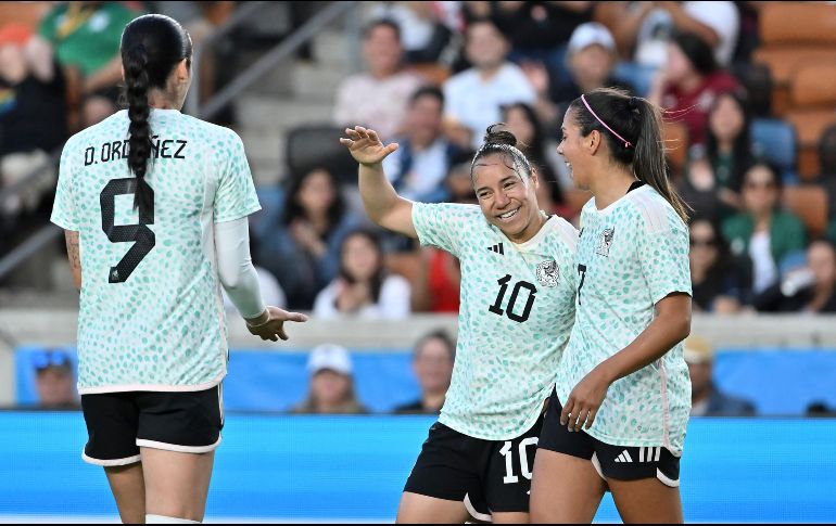 Charlyn Corral (#10) le devolvió a México una ventaja que nunca soltaría en el desarrollo del partido ante el Houston Dash. IMAGO7/E. Espinosa