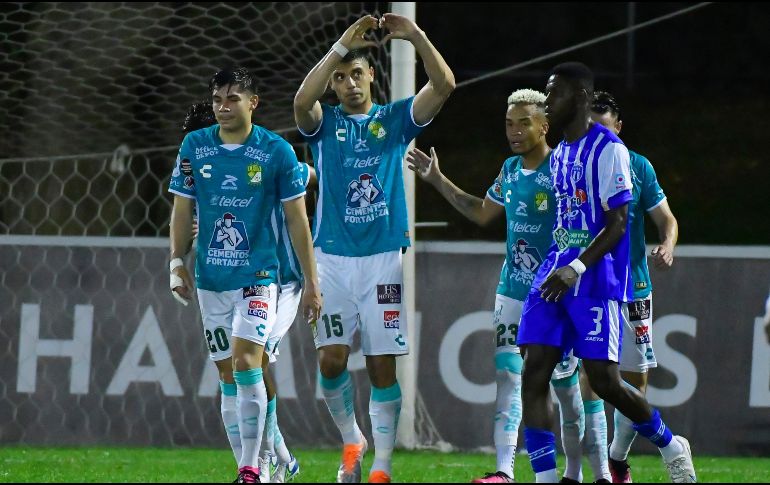 Brian Rubio hizo el gol del León por medio de un penalti. IMAGO7/S. Laureano
